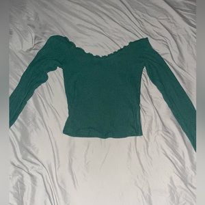 Small green over the shoulder longsleeve